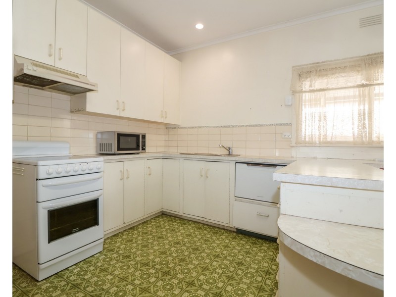 45 Stradbroke Avenue, Swan Hill VIC 3585