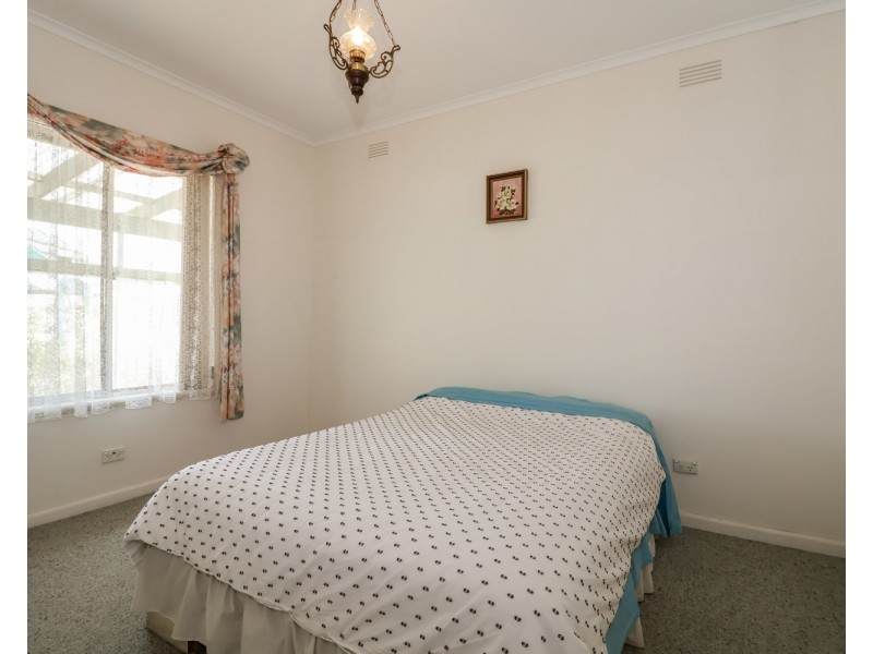 45 Stradbroke Avenue, Swan Hill VIC 3585