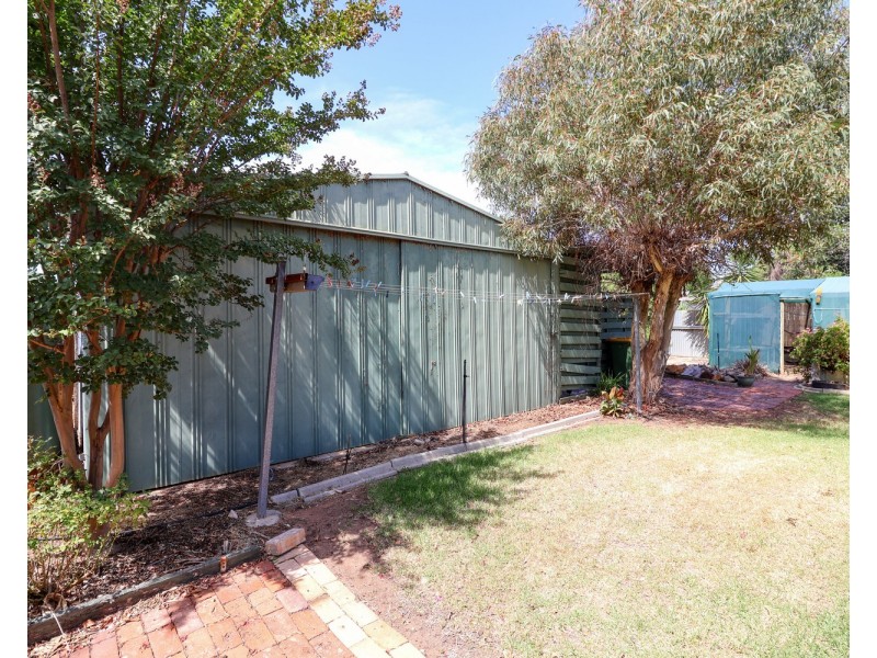45 Stradbroke Avenue, Swan Hill VIC 3585
