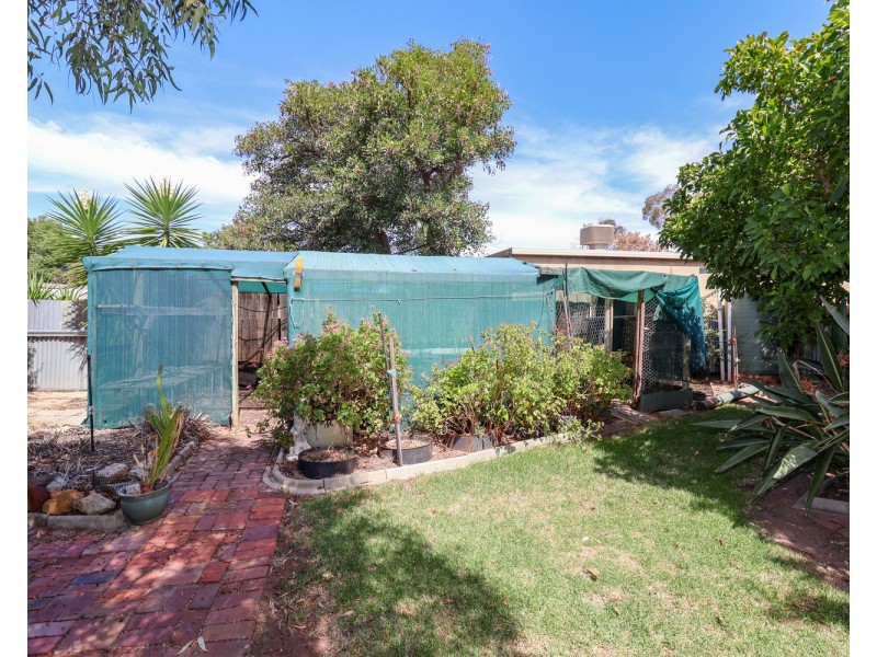 45 Stradbroke Avenue, Swan Hill VIC 3585