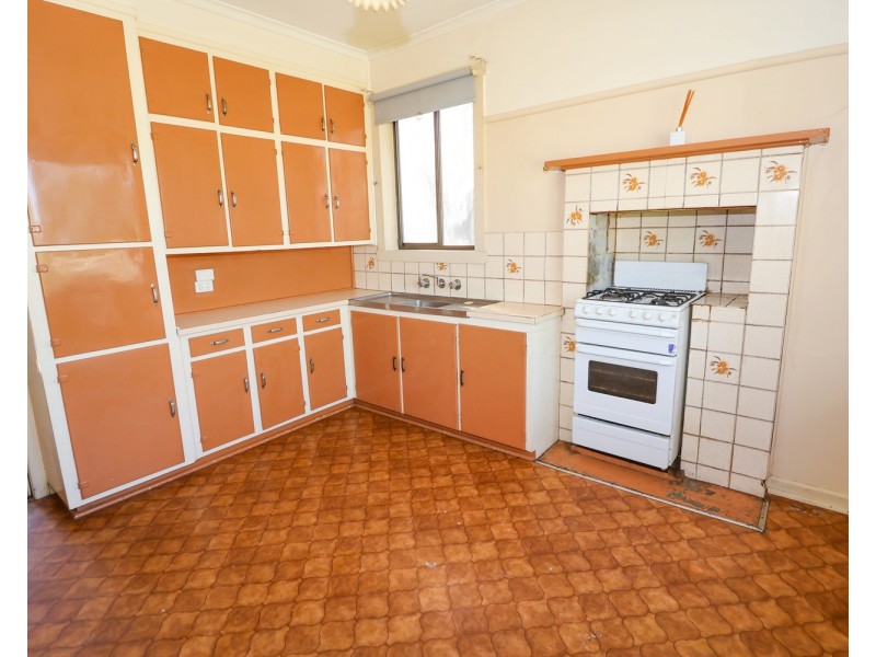 10 Murrull Avenue, Swan Hill VIC 3585