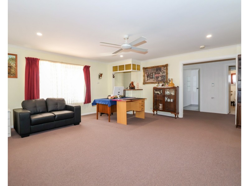 17 Boga Street, Lake Boga VIC 3584