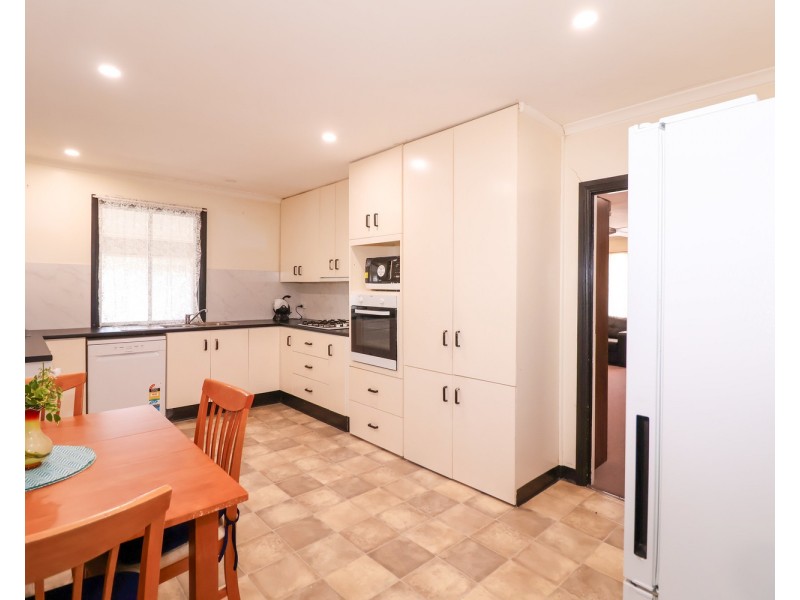 17 Boga Street, Lake Boga VIC 3584