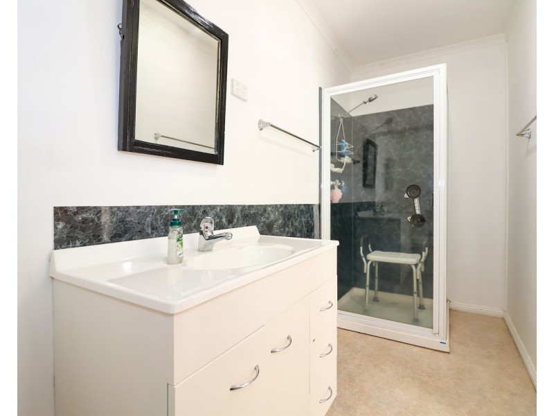 17 Boga Street, Lake Boga VIC 3584