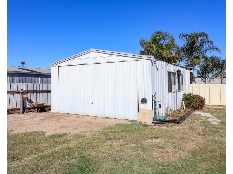 17 Boga Street, Lake Boga VIC 3584