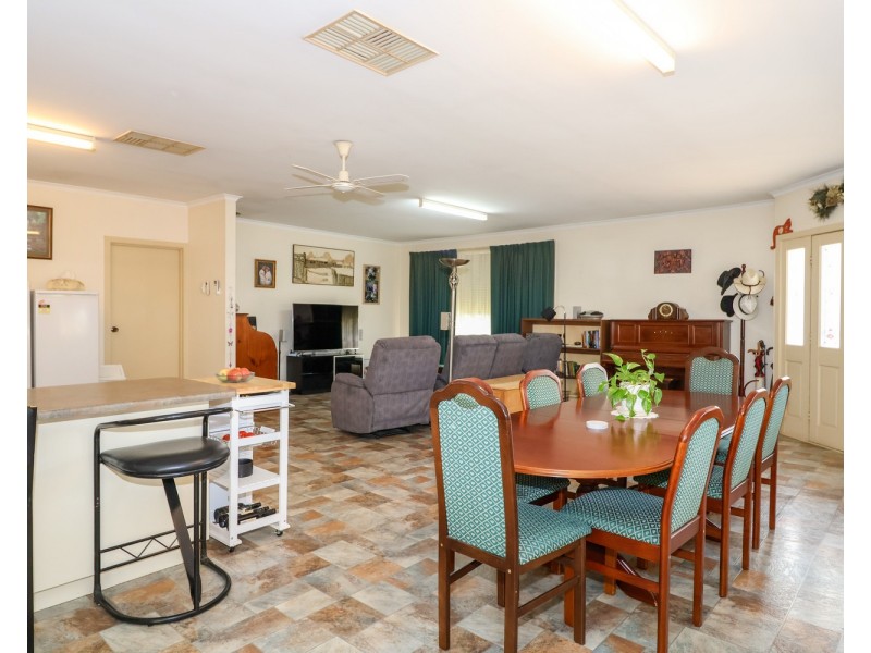 13 McAdam Court, Swan Hill VIC 3585