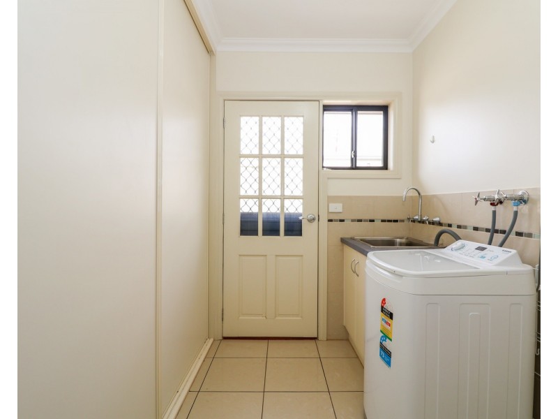 8 Sugarwood Avenue, Swan Hill VIC 3585