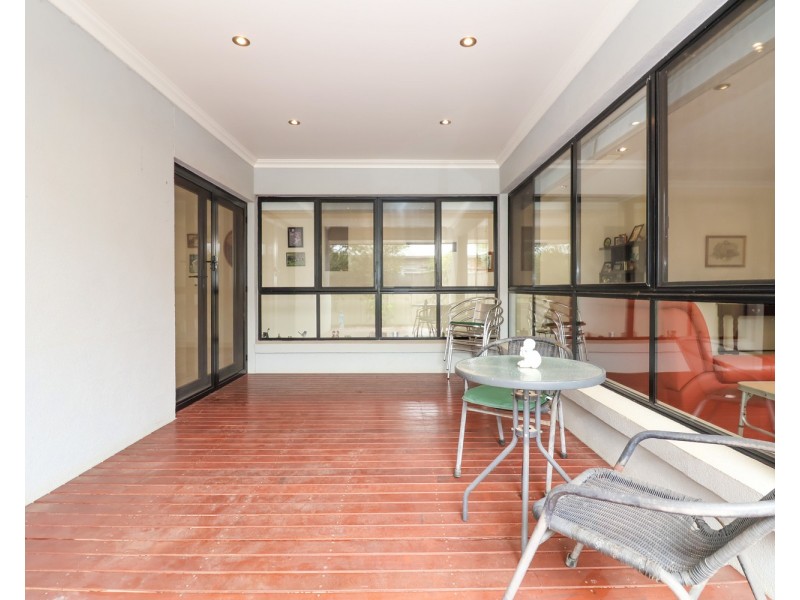 8 Sugarwood Avenue, Swan Hill VIC 3585