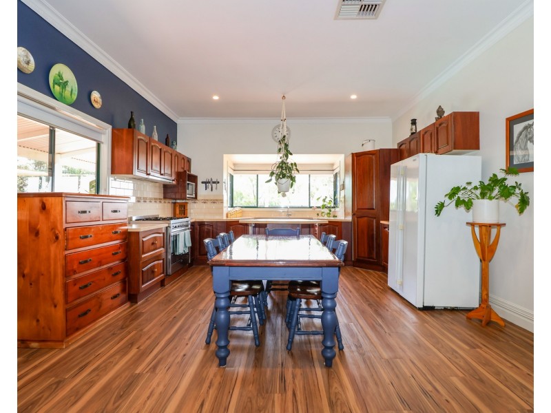 27 Felton Drive, Murray Downs NSW 3585