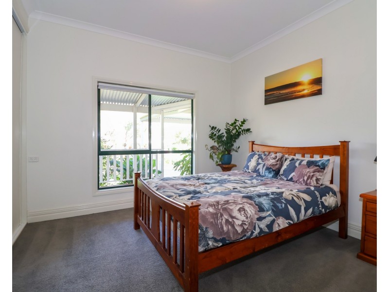 27 Felton Drive, Murray Downs NSW 3585