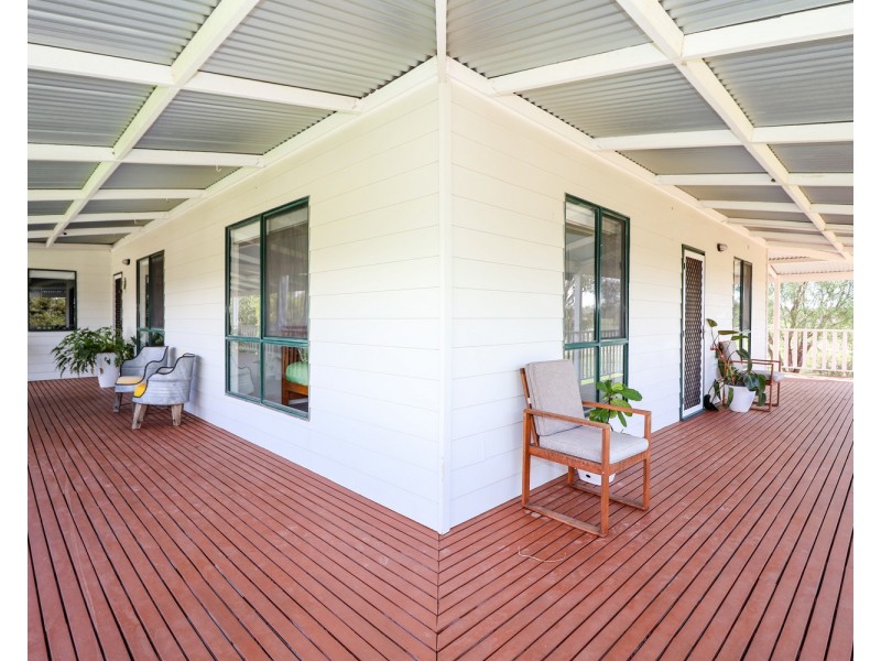 27 Felton Drive, Murray Downs NSW 3585