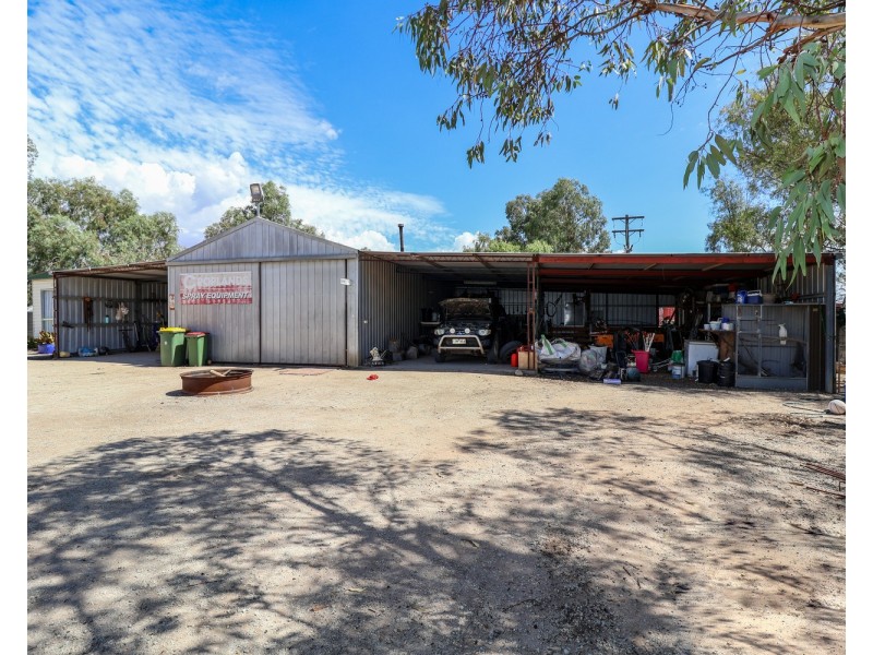 27 Felton Drive, Murray Downs NSW 3585