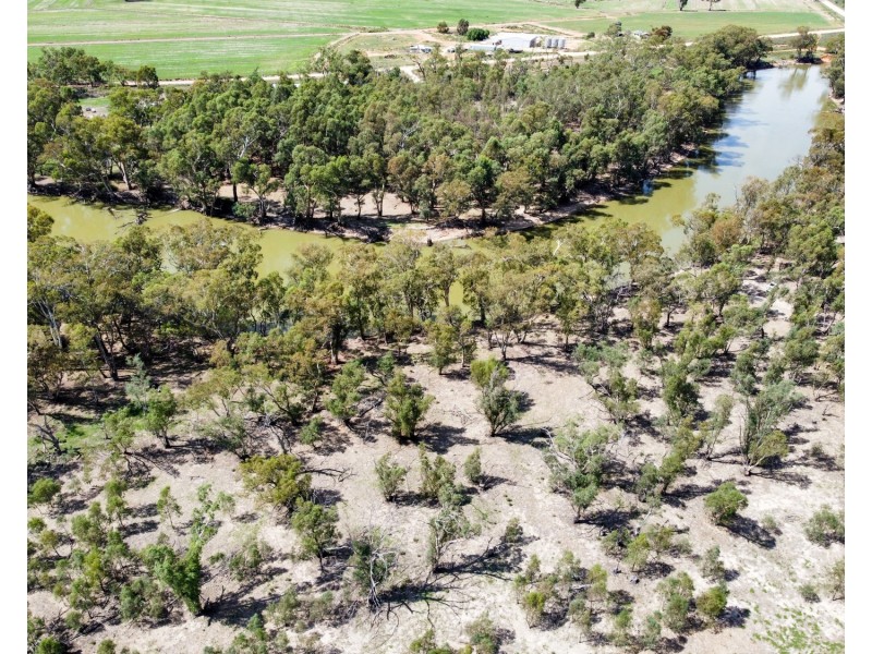 27 Felton Drive, Murray Downs NSW 3585