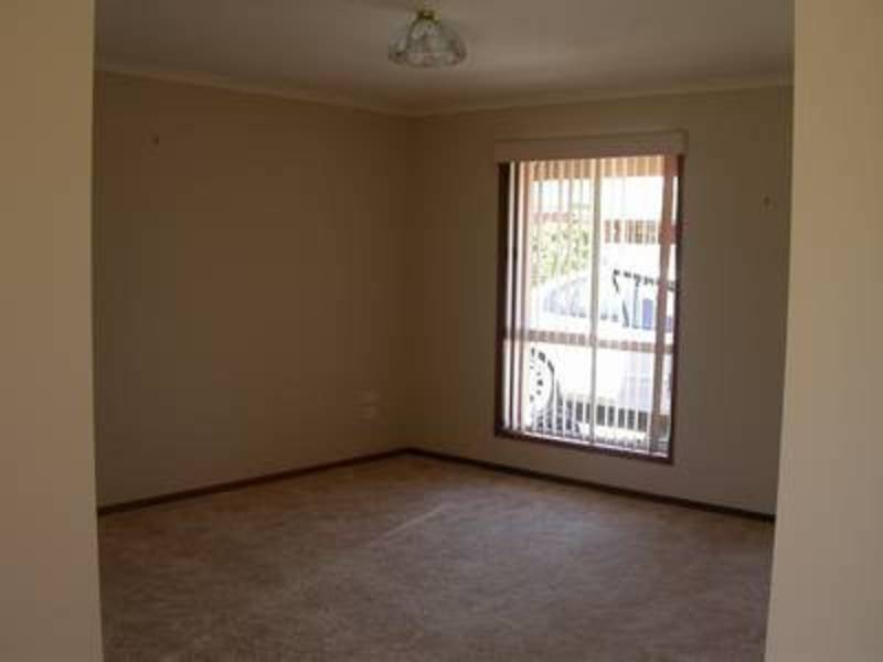 2/11 Foster Street, Swan Hill VIC 3585