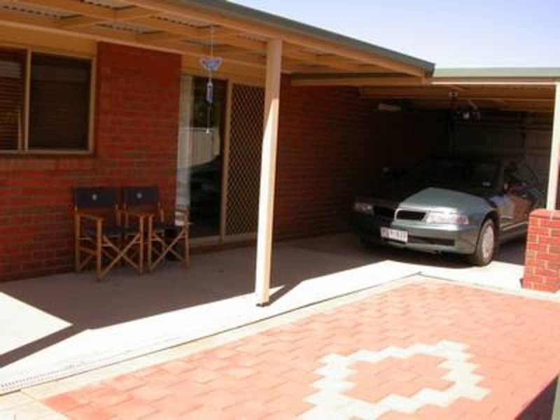 1/5 Cleeland Drive, Swan Hill VIC 3585