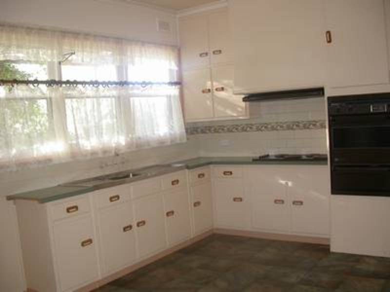 52 Marraboor Street, Lake Boga VIC 3584