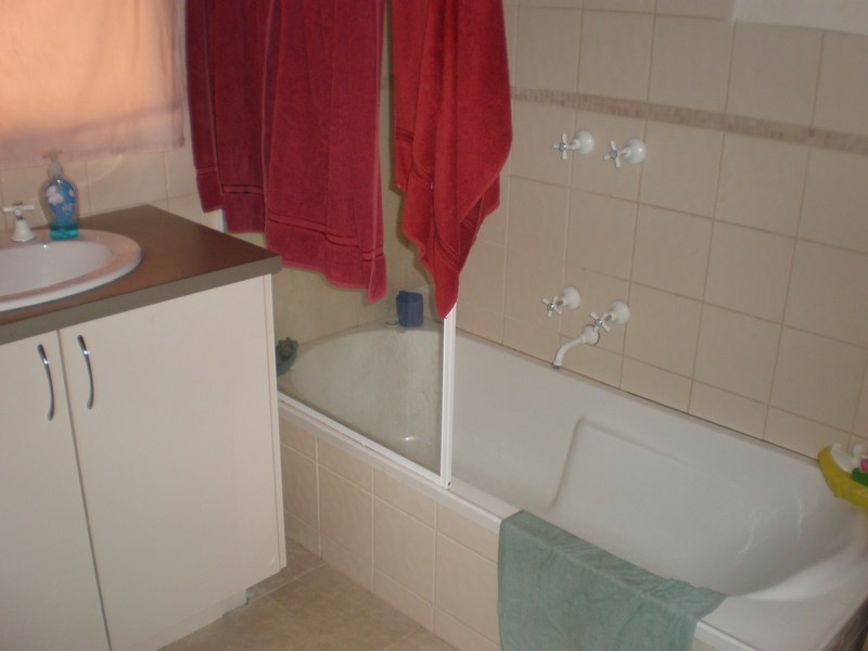 6 Kimberley Avenue, Swan Hill VIC 3585