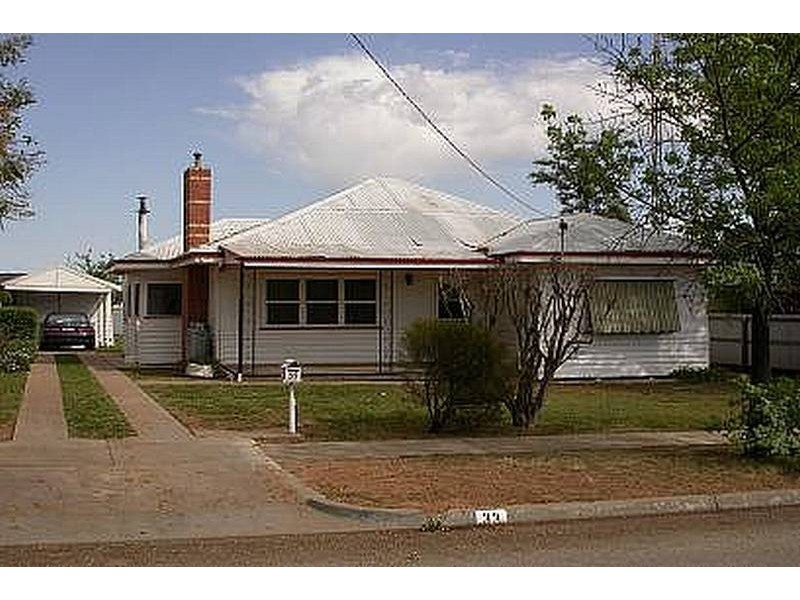 33 Pye Street, Swan Hill VIC 3585
