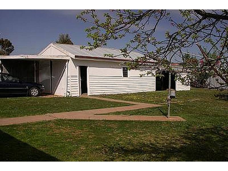 33 Pye Street, Swan Hill VIC 3585
