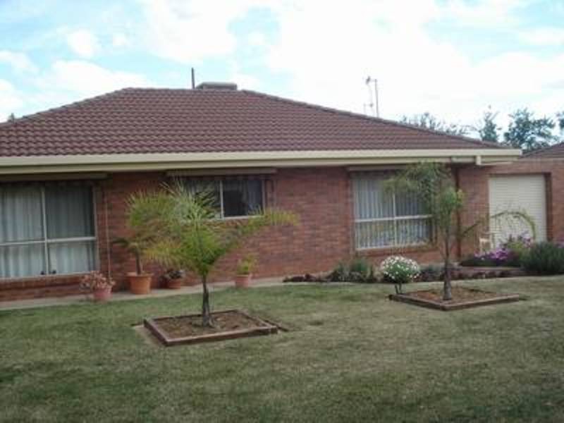 2/10 Everingham Street, Swan Hill VIC 3585