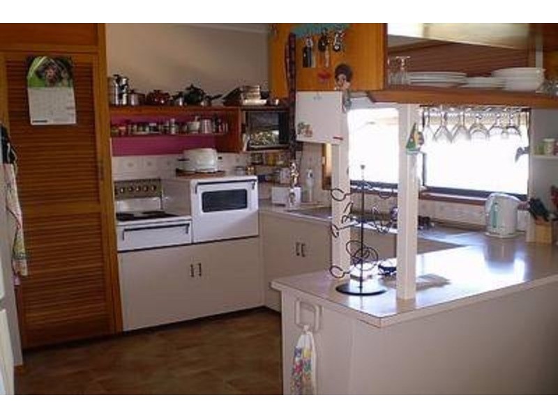 4 Willakool Drive, Lake Boga VIC 3584