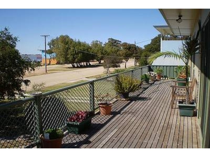 4 Willakool Drive, Lake Boga VIC 3584