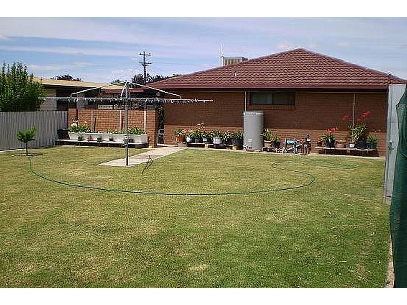 14 Adams Road, Swan Hill VIC 3585