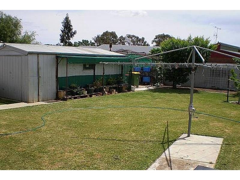 14 Adams Road, Swan Hill VIC 3585