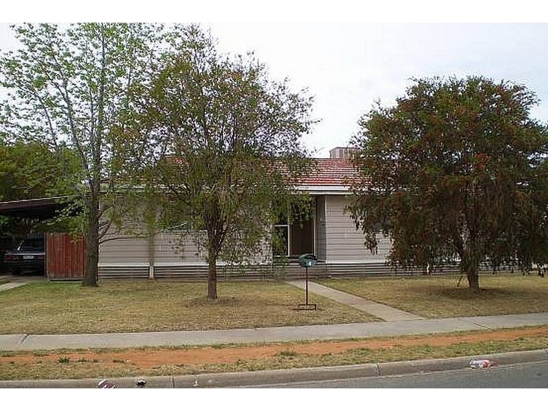 3 Harrison Crescent, Swan Hill VIC 3585