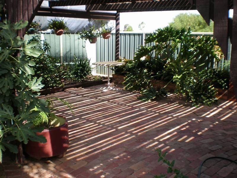 3 Bruton Grove, Swan Hill VIC 3585