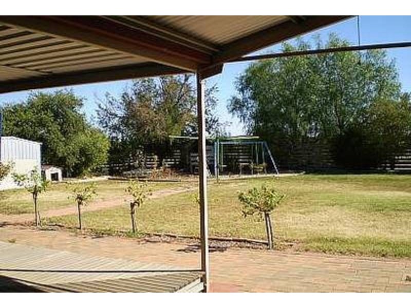 20 Ray Road, Beverford VIC 3590