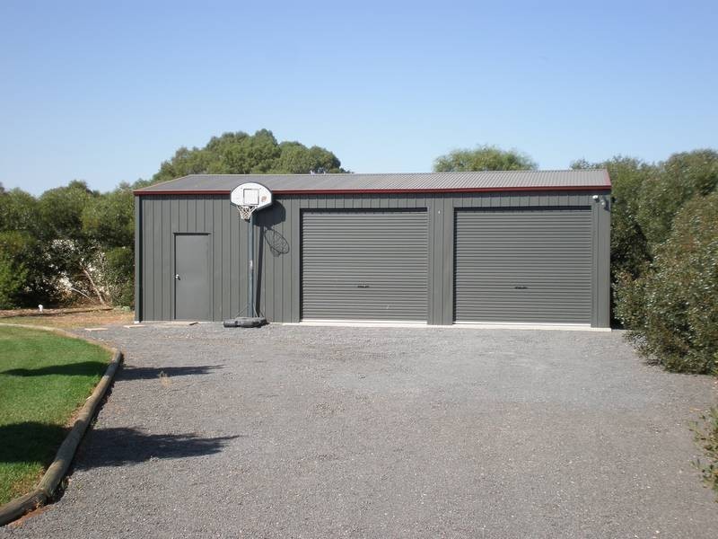 30 River Oaks  Drive, Swan Hill VIC 3585