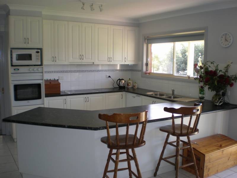 30 River Oaks  Drive, Swan Hill VIC 3585