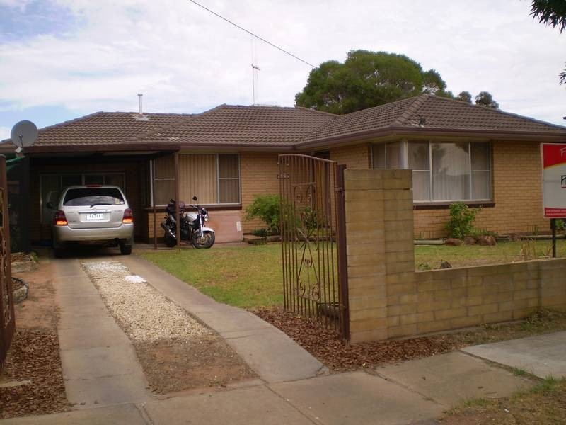 27 Pascoe Street, Swan Hill VIC 3585