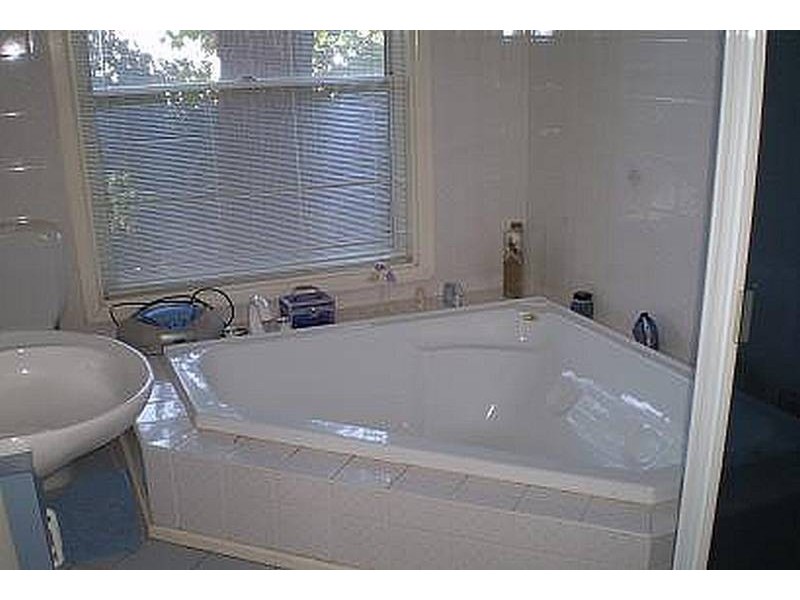 12 Gillespie Street, Swan Hill VIC 3585