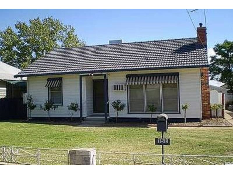 158 Stradbroke Avenue, Swan Hill VIC 3585