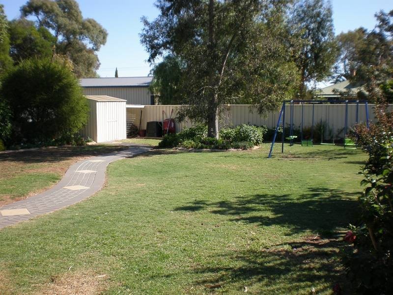 42 Naretha Street, Swan Hill VIC 3585