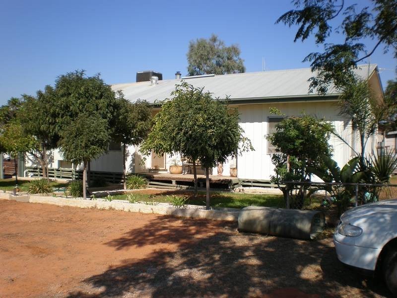 16 School Hill Road, Nyah VIC 3594