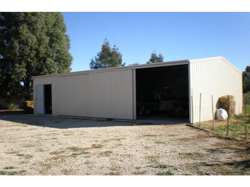 3 Lakeside Drive, Lake Boga VIC 3584