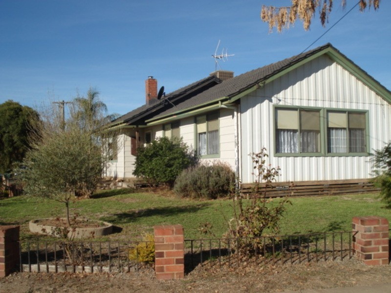 11 Cadell Street, Swan Hill VIC 3585