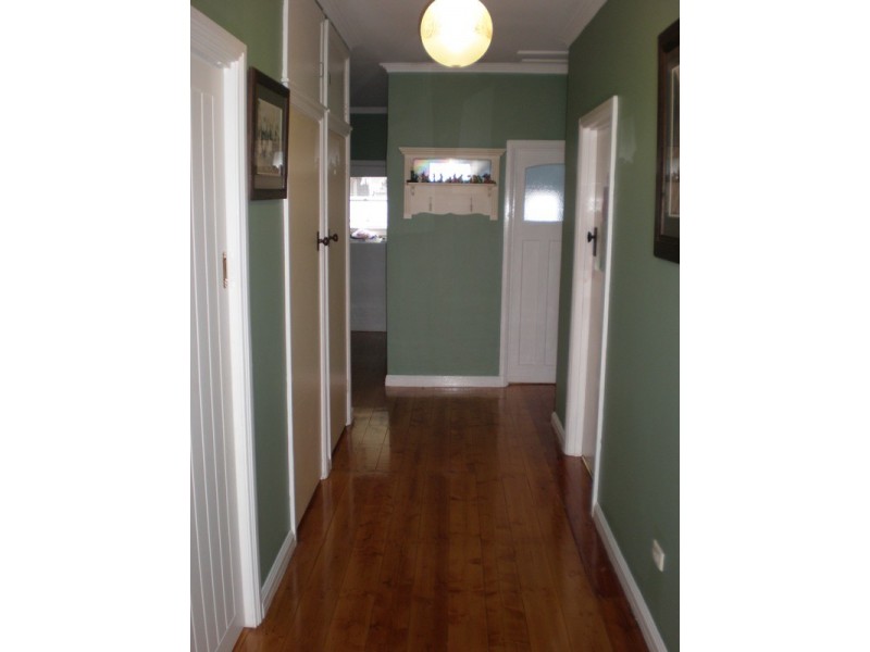 15 Douglas Avenue, Swan Hill VIC 3585