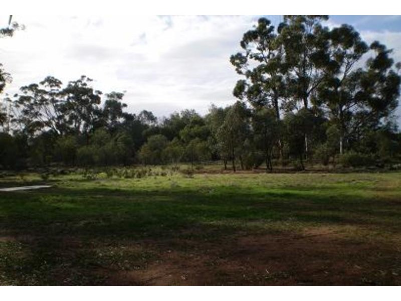 1 Murray Valley Highway, Vinifera VIC 3591