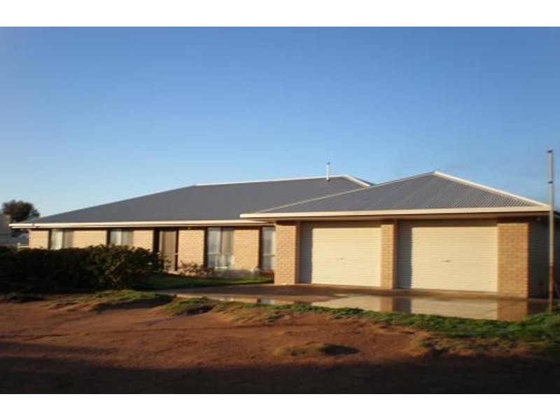67 Chillingollah Road, Swan Hill VIC 3585