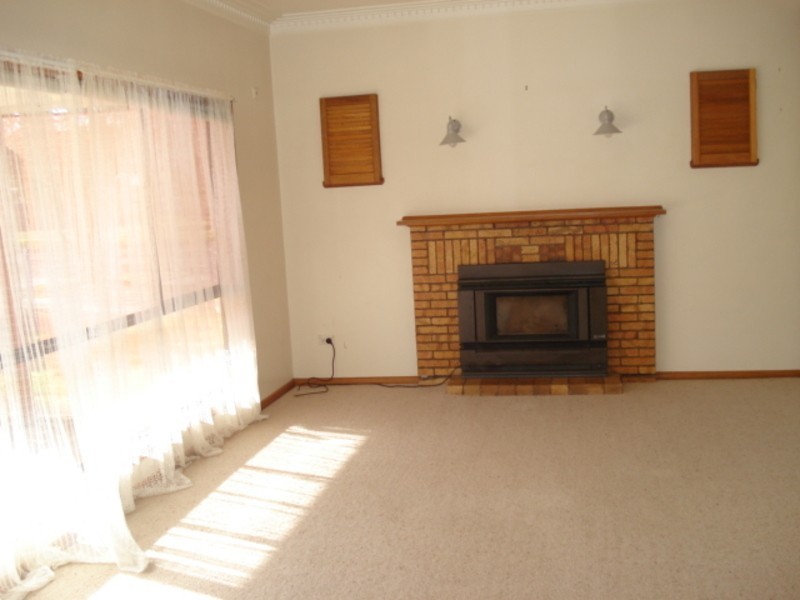 180 Stradbroke Avenue, Swan Hill VIC 3585