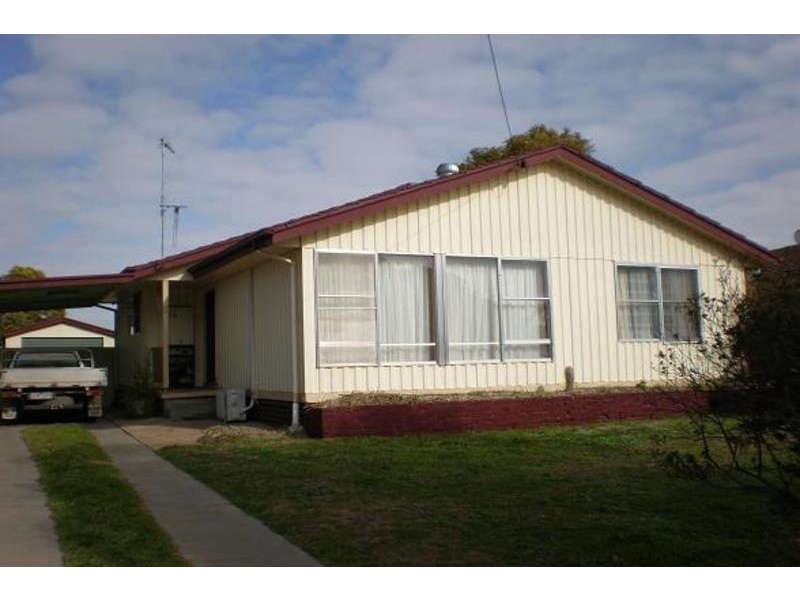 5 Bruton Grove, Swan Hill VIC 3585