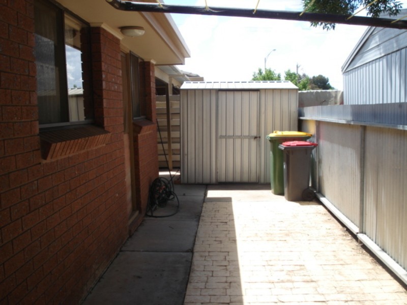 2/123 McCallum Street, Swan Hill VIC 3585