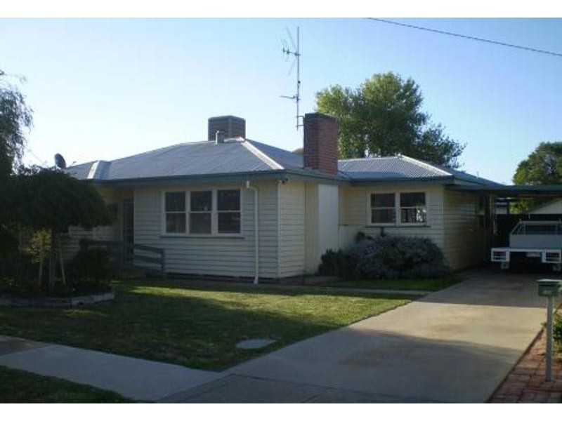 122 Chapman Street, Swan Hill VIC 3585