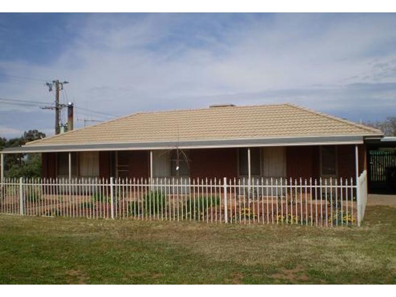 18 Lalbert Road, Lake Boga VIC 3584