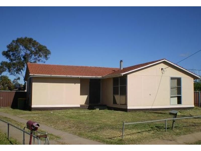 13 Eyre Court, Swan Hill VIC 3585