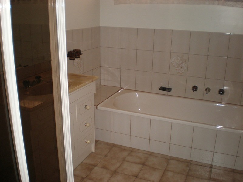 4 Hazel Court, Swan Hill VIC 3585